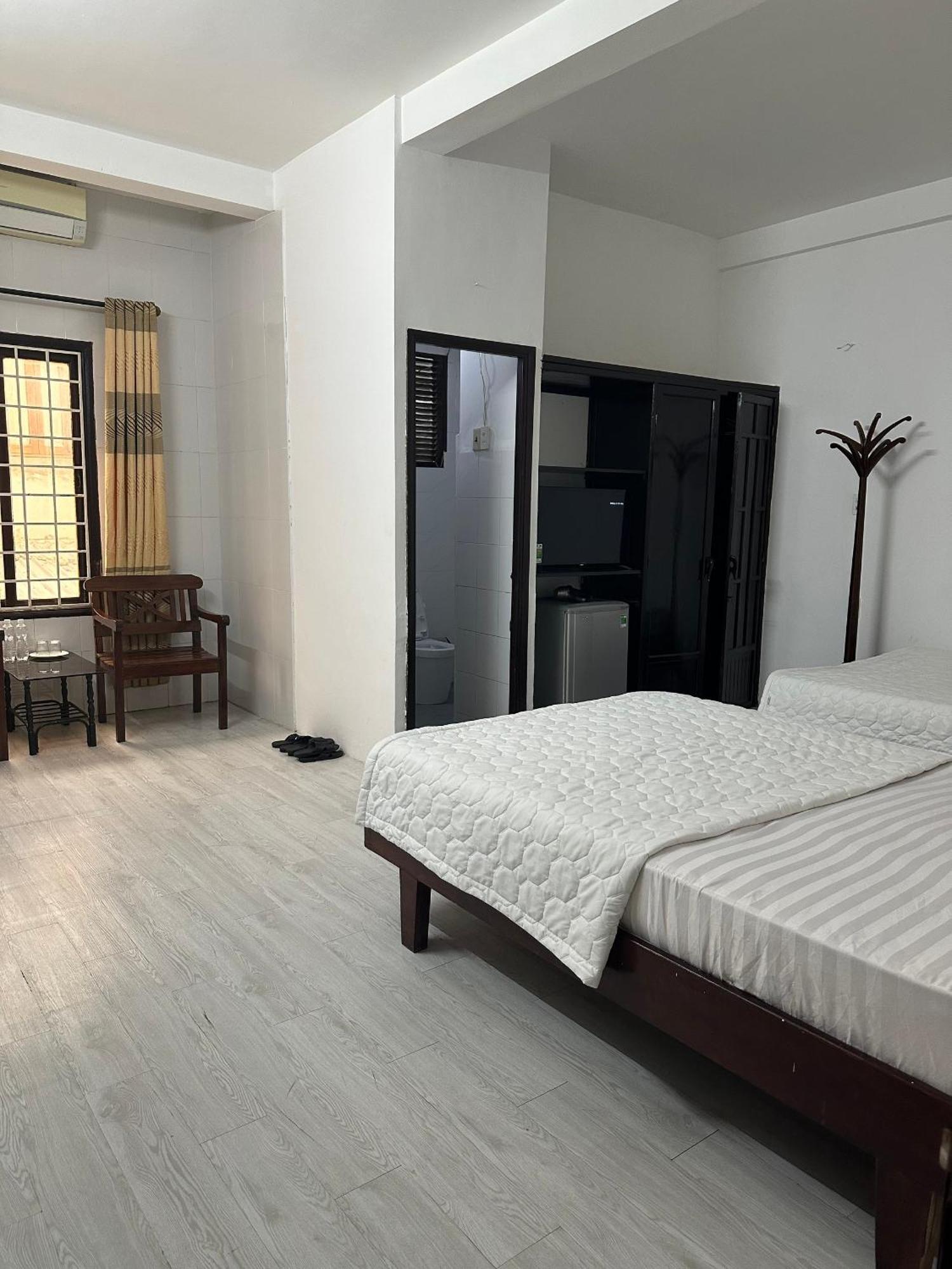 Dong Loi Hotel Hue Buitenkant foto