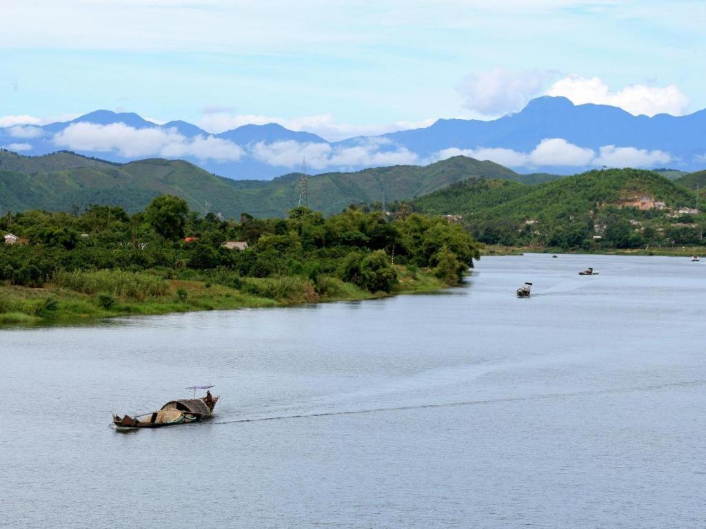 Dong Loi Hotel Hue Buitenkant foto